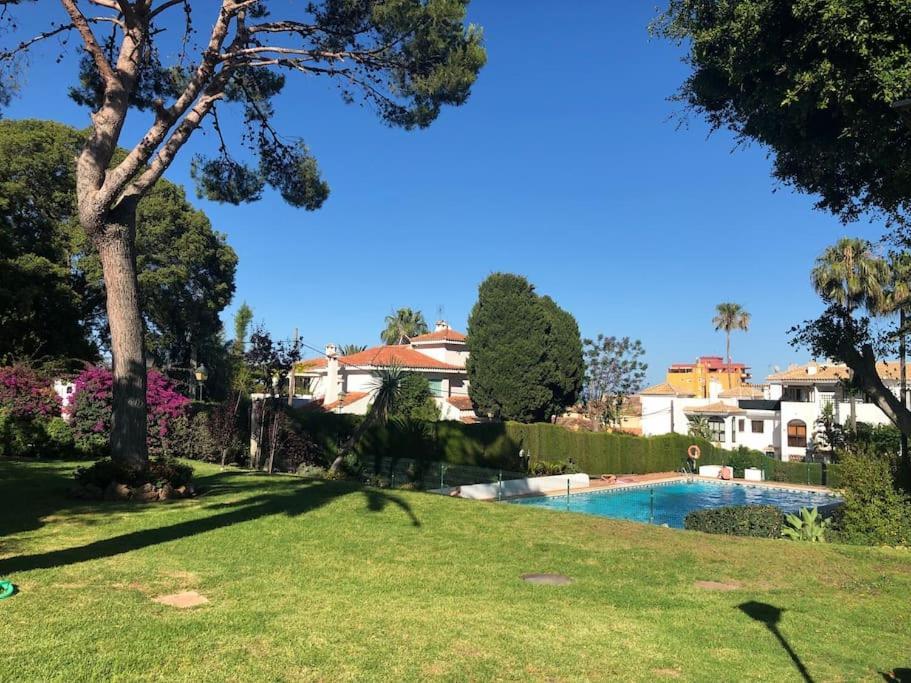 Apartament 5 Personas + Parking + Piscina Todo El Ano *