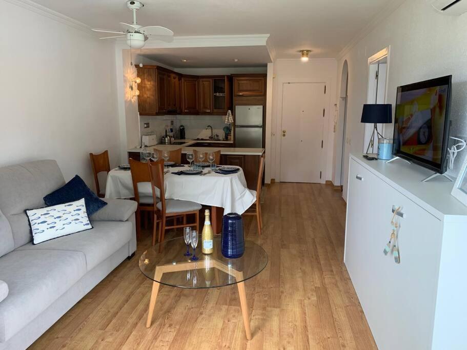 5 Personas + Parking + Piscina Todo El Ano Appartement